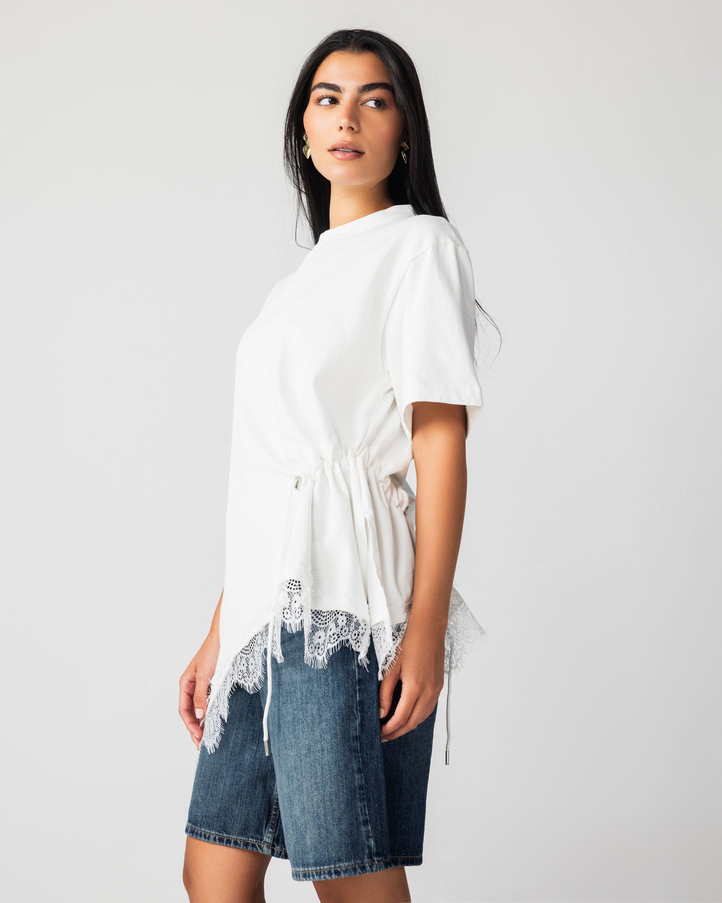 ALMA - White Asymmetric T-shirt