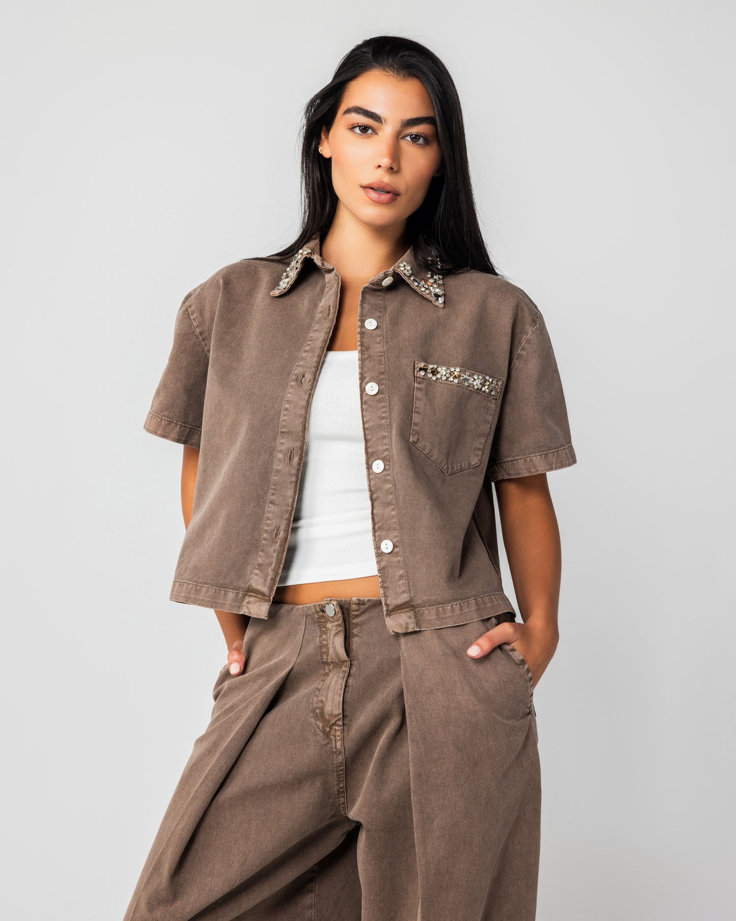 LIZZY - Embellished Cropped Shirt