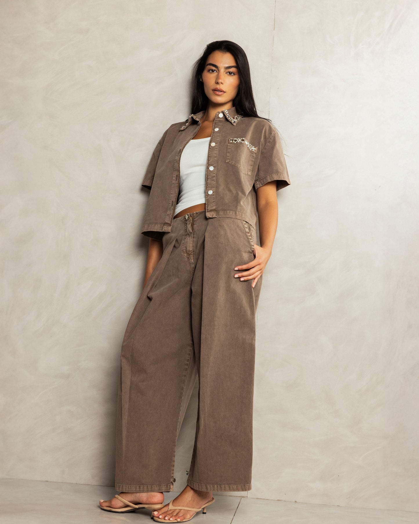 NOMAD - Cropped Wide leg Pleated Pants